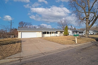 1903 Pine St, Saint Paul, MN 55110