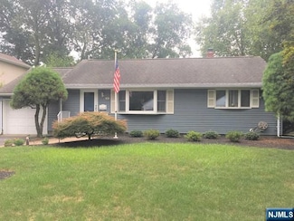 192 Homestead Rd, Paramus, NJ 07652