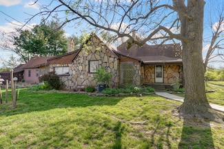 3751 W Farm Road 168, Springfield, MO 65807