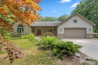 15348 Lyons Ln, Grand Haven, MI 49417