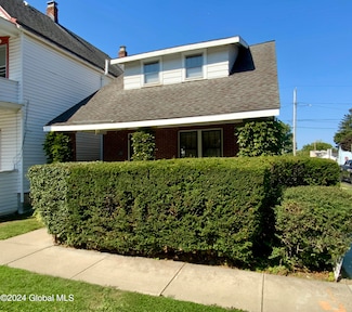 437 8th Ave, Troy, NY 12182