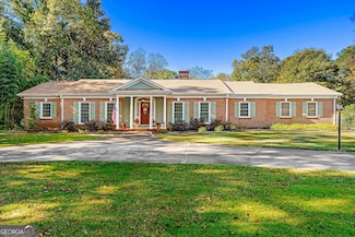 470 Benson St, Hartwell, GA 30643