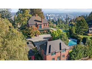 1816 SW Hawthorne Terrace, Portland, OR 97201