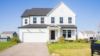 3327 Glenbrook Dr, Delaware, OH 43015