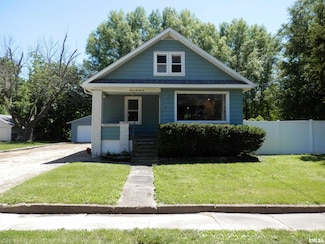 1276 Campbell Ave, Galesburg, IL 61401