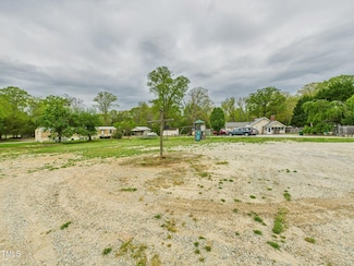 4913 Day Ct, Walkertown, NC 27051