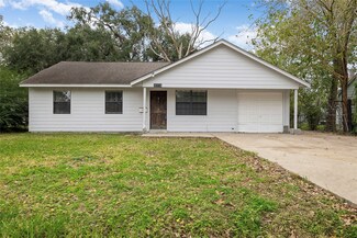 15714 Bow Ln, Houston, TX 77053