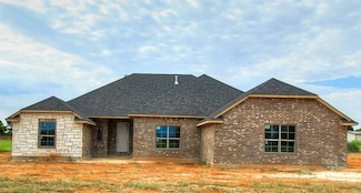8561 Oak Tree Cir, Guthrie, OK 73044