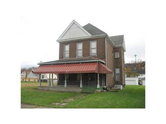 604 3rd Ave, Ford City, PA 16226