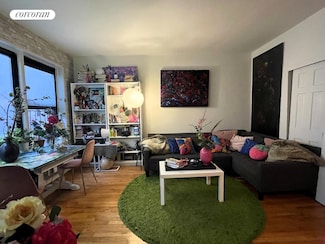 261 E 71st St Unit 2-B, New York, NY 10021