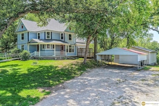 825 Palmer St, Oakland, IA 51560