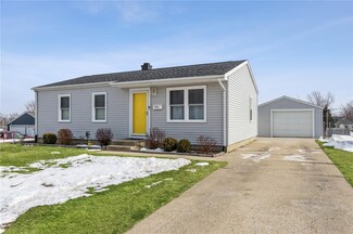 5721 J St SW, Cedar Rapids, IA 52404