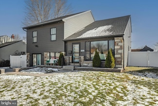 281 Poplar Rd, Warminster, PA 18974