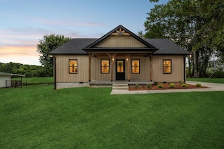 52 Hickman Hwy, Gordonsville, TN 38563