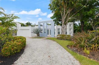 811 NE 21st Dr, Wilton Manors, FL 33305