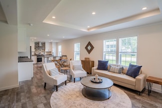 26 Deerfield Ct, Rochester, NH 03868