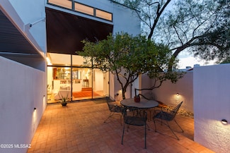2702 E 5th St, Tucson, AZ 85716