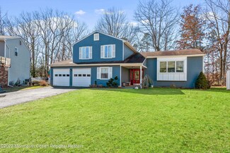 9 Musket Ct, Howell, NJ 07731