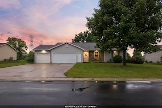 W5355 Linden Hill Dr, Appleton, WI 54915