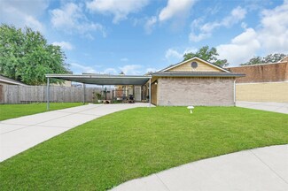 4330 Hialeah Dr, Pasadena, TX 77503