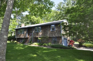 3 Little Oak Ln, Chilmark, MA 02535