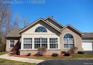 1137 Abbey Ct Unit 1, Westland, MI 48185