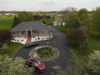 52590 North Ave, Macomb, MI 48042
