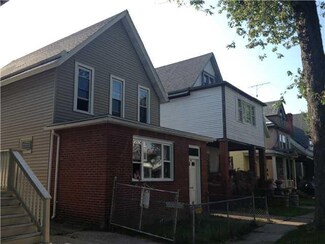 98 17th St, Buffalo, NY 14213