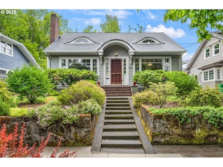 748 NE Floral Place, Portland, OR 97232