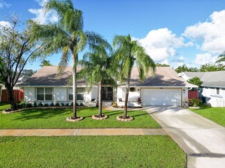 1860 Primrose Ln, Wellington, FL 33414