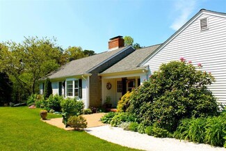 12 Carriage Ln, Barnstable, MA 02630