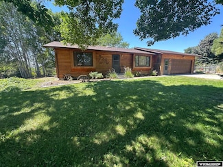 1335 Robin Ln, Riverton, WY 82501