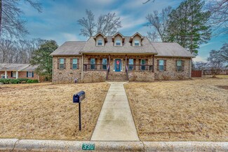 330 Grove Park Ct, Florence, AL 35633