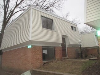 34W658 Elm Ct Unit C, Saint Charles, IL 60174