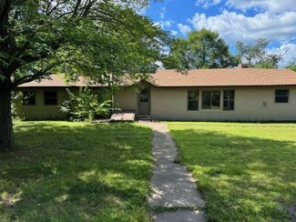 31552 London Dr NE, Cambridge, MN 55008