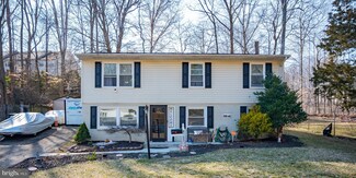 4393 Evansdale Rd, Woodbridge, VA 22193