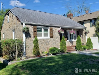 22 Trenton Ave, Edison, NJ 08817