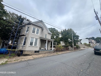 715 E Commerce St, Shamokin, PA 17872