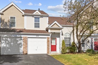256 E Shag Bark Ln, Streamwood, IL 60107