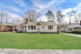 203 S Holland St, Clinton, SC 29325