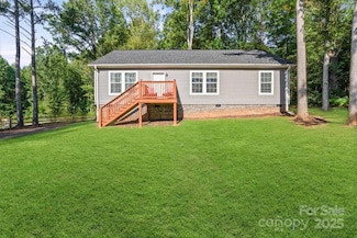 402 Shiloh Rd, Statesville, NC 28677
