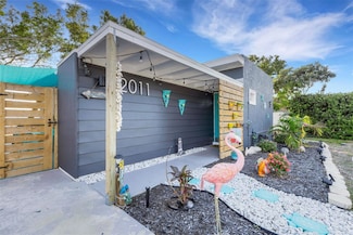 2011 Harvard Ave, Bradenton, FL 34207