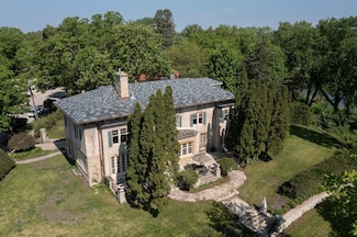 2728 Dean Pkwy, Minneapolis, MN 55416