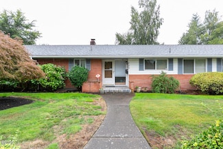 700 NW 18th Place, McMinnville, OR 97128