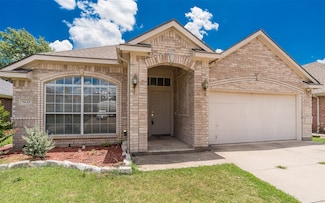 5621 Creekhollow Dr, Arlington, TX 76018