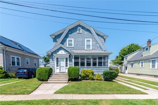 19 Dunham Ave, Cranston, RI 02905