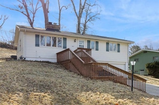 1317 Hertz Dr SE, Cedar Rapids, IA 52403