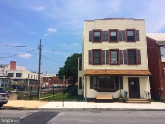 69 S 3rd St, Hamburg, PA 19526