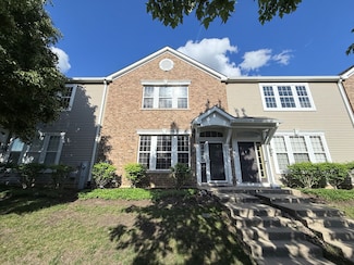 239 Springbrook Trail S Unit 1, Oswego, IL 60543