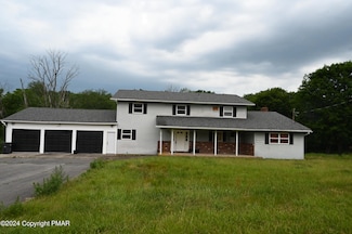 1301 Bunny Ln, Brodheadsville, PA 18322